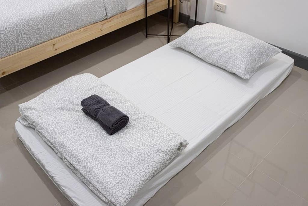 P1 Silom Pan Large Room Full Kitchen Wifi 4-6Pax Bangkok Esterno foto