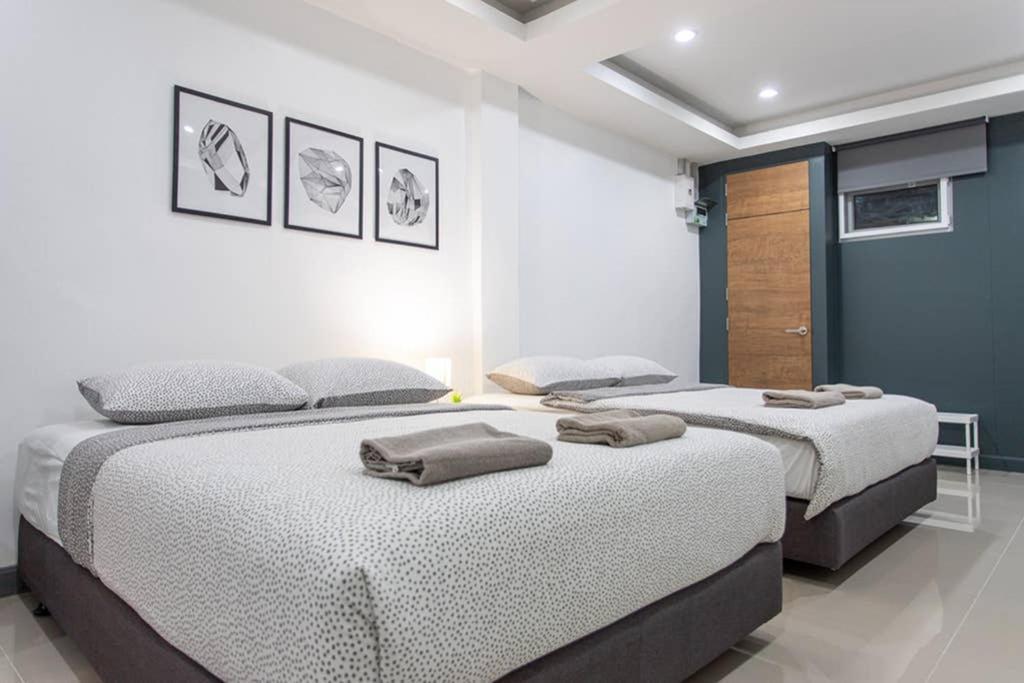 P1 Silom Pan Large Room Full Kitchen Wifi 4-6Pax Bangkok Esterno foto